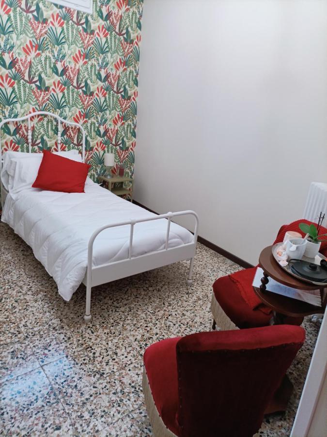 Ca Milene Bed And Breakfast Castellinaldo Bagian luar foto