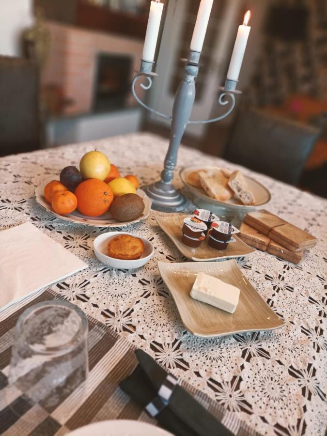 Ca Milene Bed And Breakfast Castellinaldo Bagian luar foto